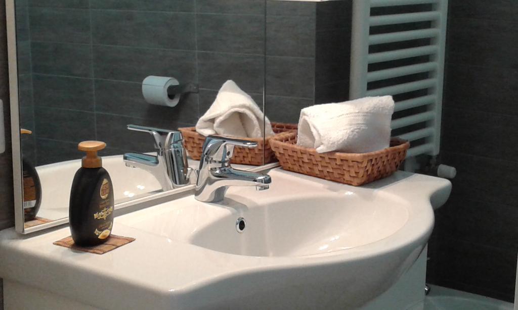 La Casa Di Emma Bed & Breakfast Rozzano Luaran gambar